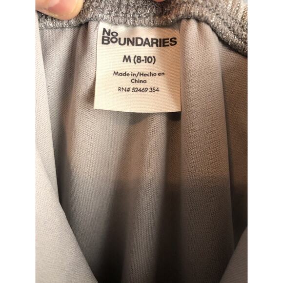 No Boundaries Womens Tank Top Medium Criss Cross Halter Light Gray Boho Fairy - Picture 6 of 9